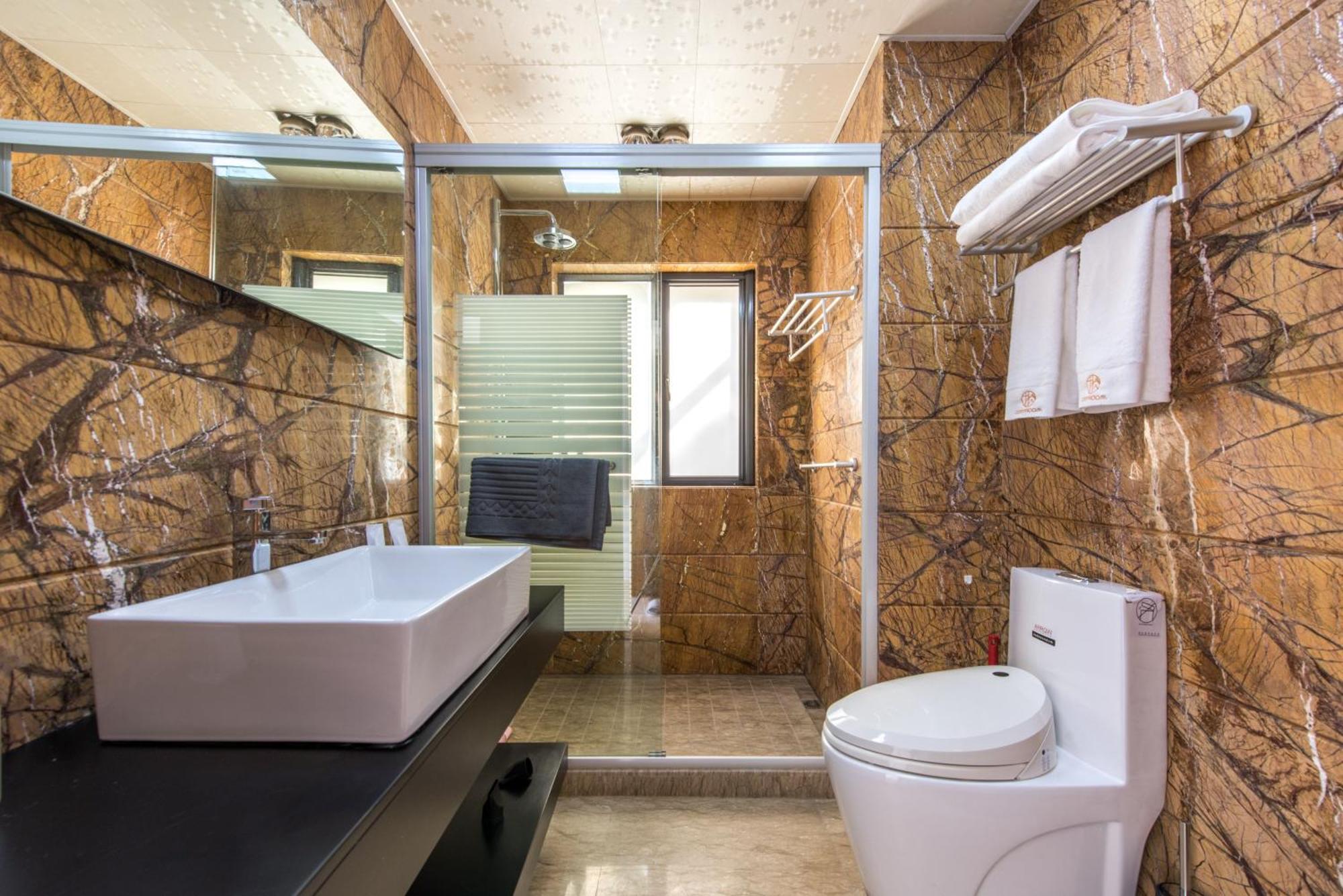 Hills & Chuanyu Inn- Line 2,7 Near Sniec & Maglev Baiyang Road